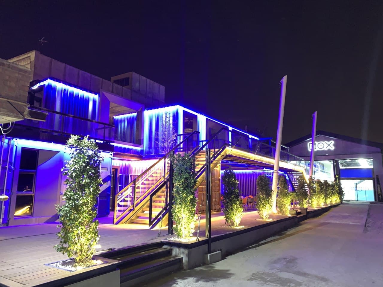 نمای بیرونی لایتک